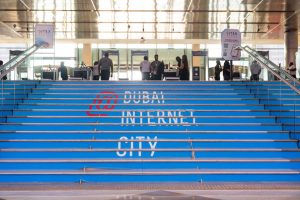 The Complete Process Of Working With Custom Signage Companies